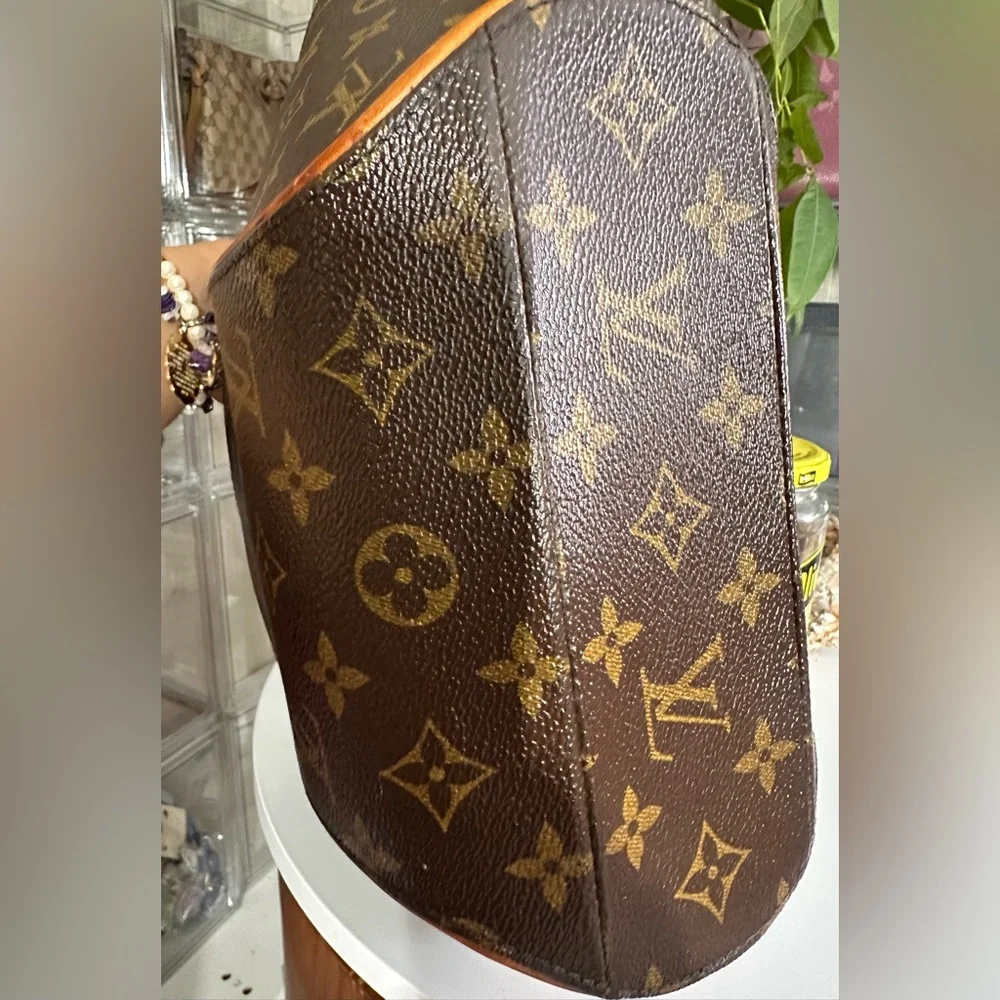 Louis Vuitton
LV Monogram Ellipse PM petit Vintage - Picture 6 of 9